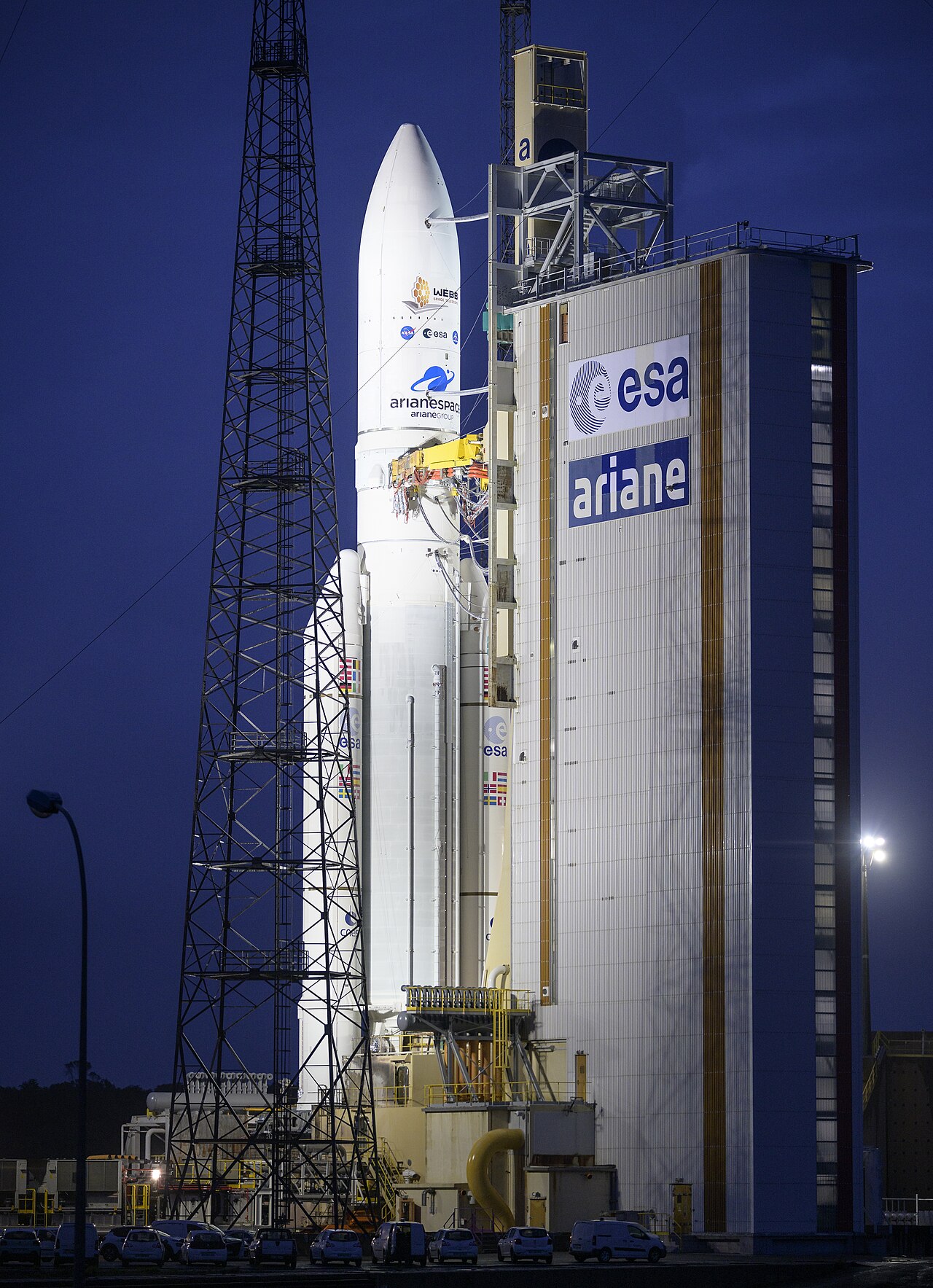 Ariane 5 and Webb at the ELA-3 launch pad